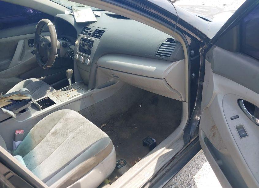 Photo 5 of 2011 Toyota Camry LE (VIN 4T4BF3EK4BR171320)