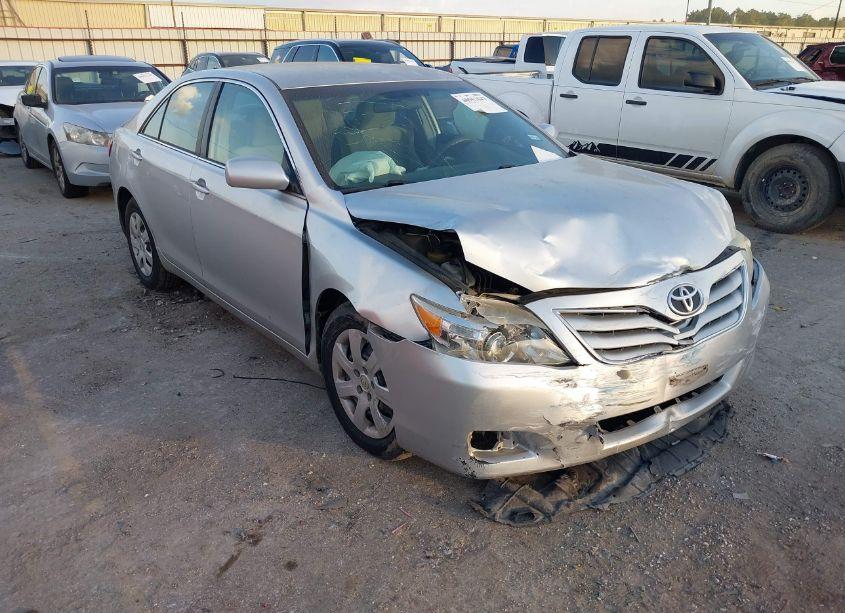 2011 Toyota Camry LE (VIN 4T4BF3EK4BR171995) main photo