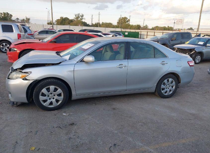 Photo 14 of 2011 Toyota Camry LE (VIN 4T4BF3EK4BR171995)