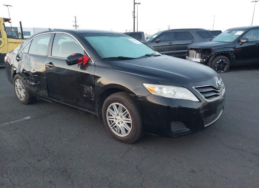 2011 Toyota Camry LE (VIN 4T4BF3EK4BR180616) main photo