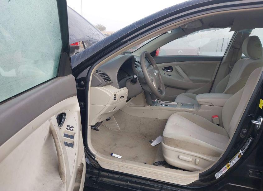 Photo 5 of 2011 Toyota Camry LE (VIN 4T4BF3EK4BR180616)