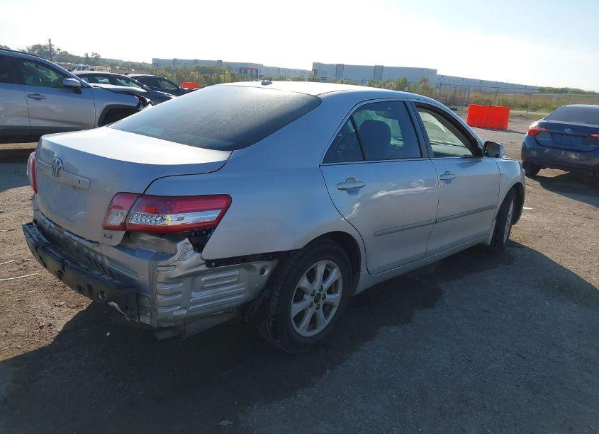 Photo 4 of 2011 Toyota Camry LE (VIN 4T4BF3EK4BR195004)