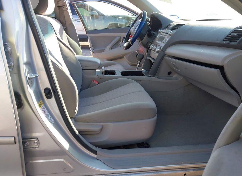 Photo 5 of 2011 Toyota Camry LE (VIN 4T4BF3EK4BR195004)