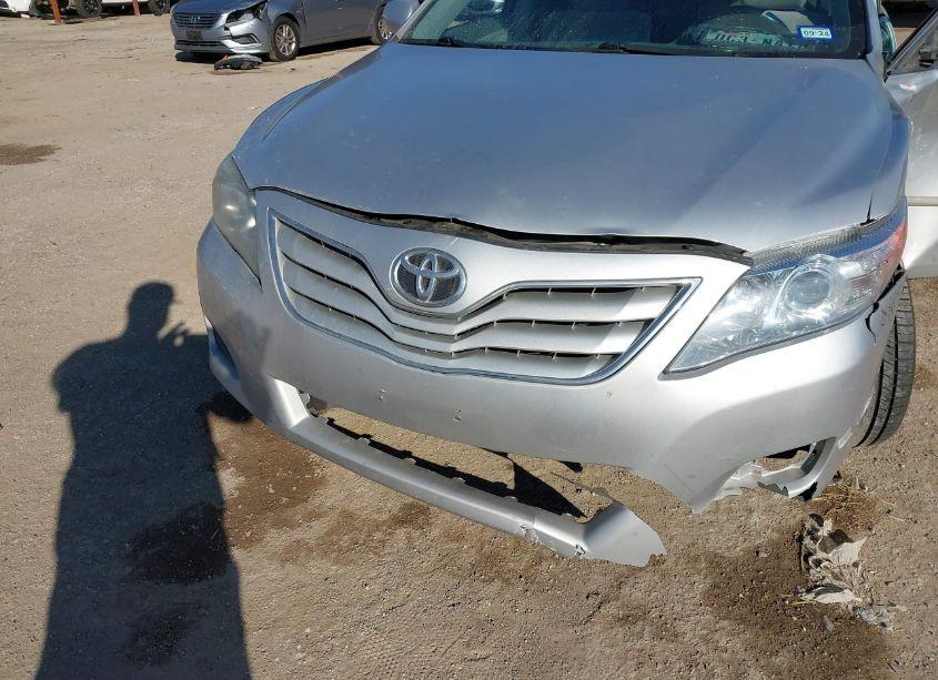 Photo 6 of 2011 Toyota Camry LE (VIN 4T4BF3EK4BR195004)