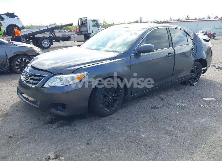 Photo 2 of 2011 Toyota Camry LE (VIN 4T4BF3EK4BR200590)