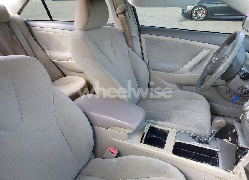 Photo 5 of 2011 Toyota Camry LE (VIN 4T4BF3EK4BR200590)