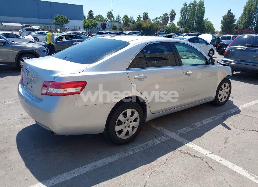 Photo 4 of 2011 Toyota Camry (VIN 4T4BF3EK4BR202095)