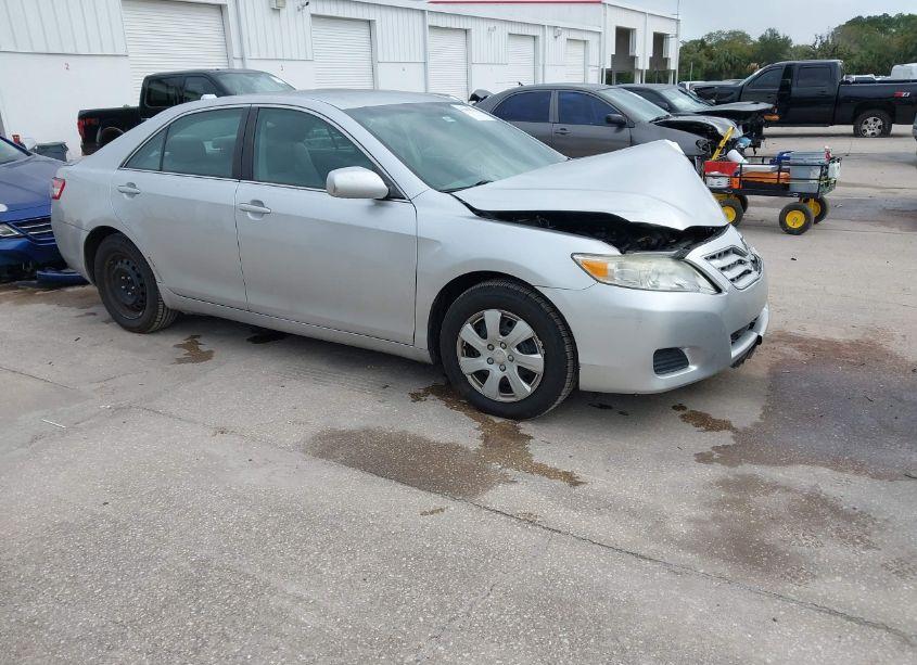 2011 Toyota Camry LE (VIN 4T4BF3EK4BR202369) main photo