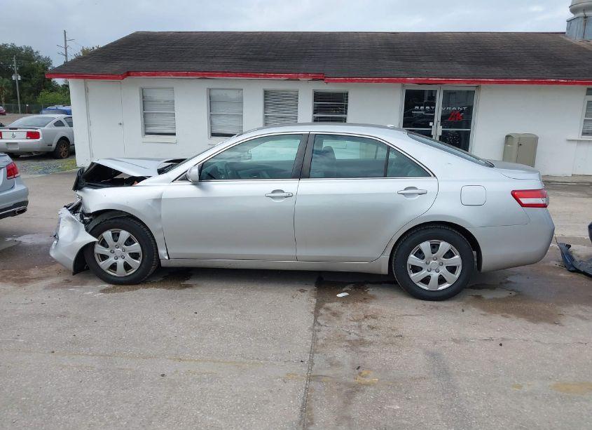 Photo 14 of 2011 Toyota Camry LE (VIN 4T4BF3EK4BR202369)