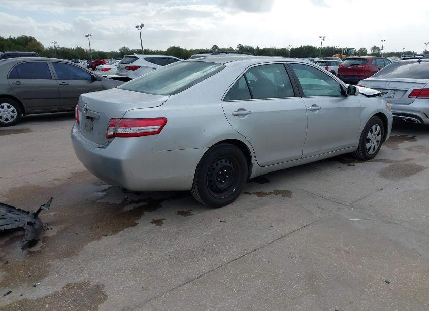 Photo 4 of 2011 Toyota Camry LE (VIN 4T4BF3EK4BR202369)