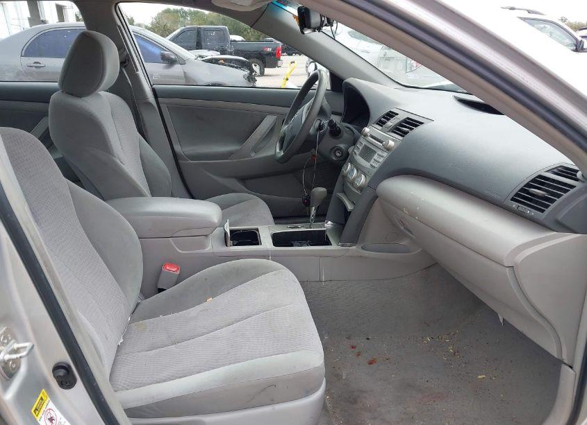 Photo 5 of 2011 Toyota Camry LE (VIN 4T4BF3EK4BR202369)