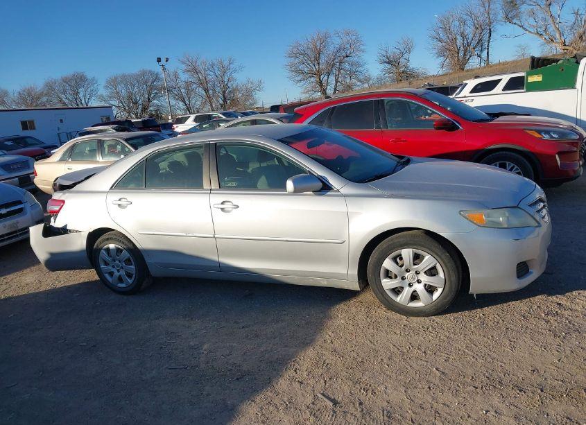 Photo 13 of 2010 Toyota Camry LE (VIN 4T4BF3EK5AR001742)