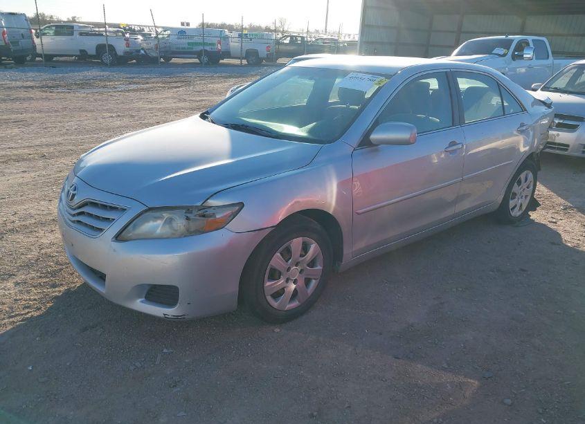 Photo 2 of 2010 Toyota Camry LE (VIN 4T4BF3EK5AR001742)