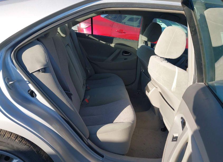 Photo 8 of 2010 Toyota Camry LE (VIN 4T4BF3EK5AR001742)