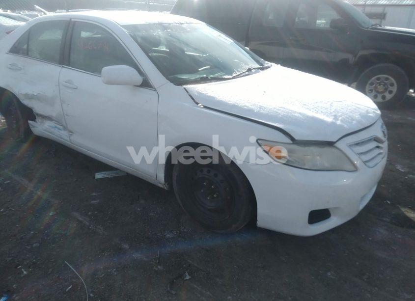 2010 Toyota Camry LE (VIN 4T4BF3EK5AR008786) main photo