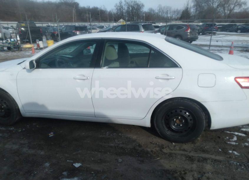 Photo 14 of 2010 Toyota Camry LE (VIN 4T4BF3EK5AR008786)