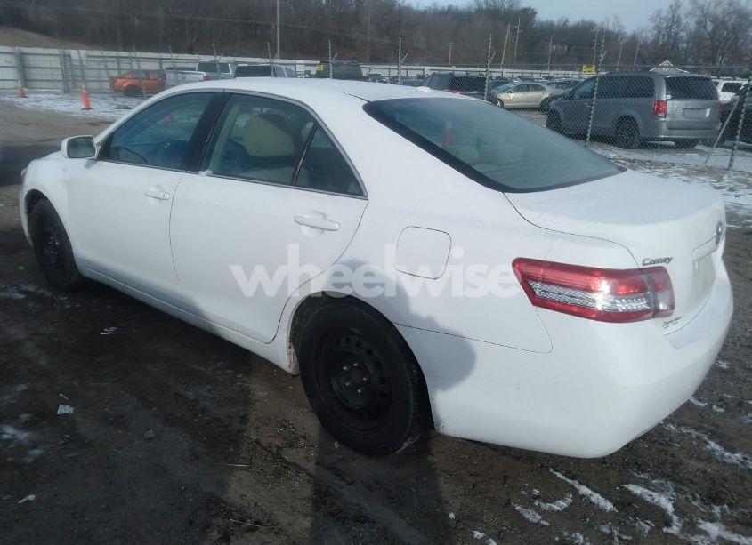 Photo 3 of 2010 Toyota Camry LE (VIN 4T4BF3EK5AR008786)