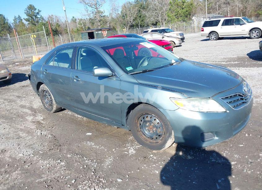 2010 Toyota Camry LE (VIN 4T4BF3EK5AR023515) main photo