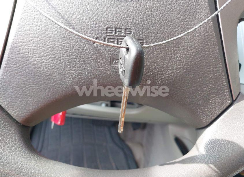 Photo 11 of 2010 Toyota Camry LE (VIN 4T4BF3EK5AR023515)