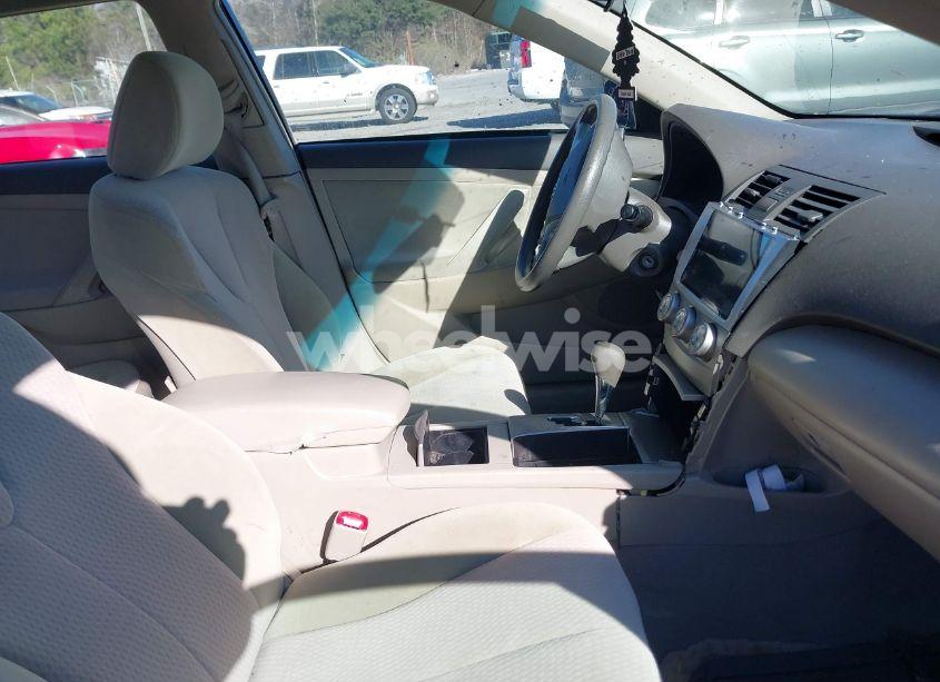 Photo 5 of 2010 Toyota Camry LE (VIN 4T4BF3EK5AR023515)