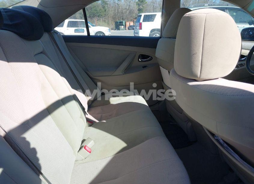 Photo 8 of 2010 Toyota Camry LE (VIN 4T4BF3EK5AR023515)