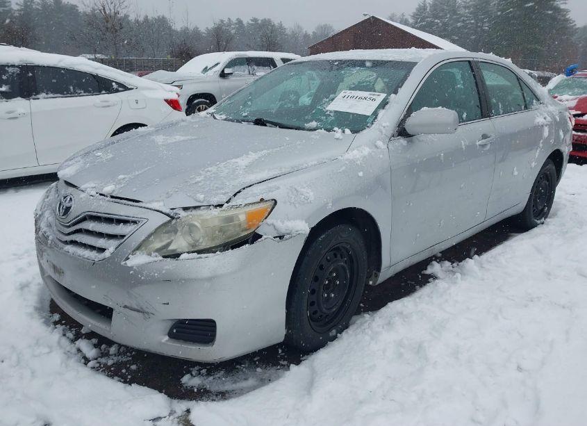 Photo 2 of 2010 Toyota Camry LE (VIN 4T4BF3EK5AR029931)