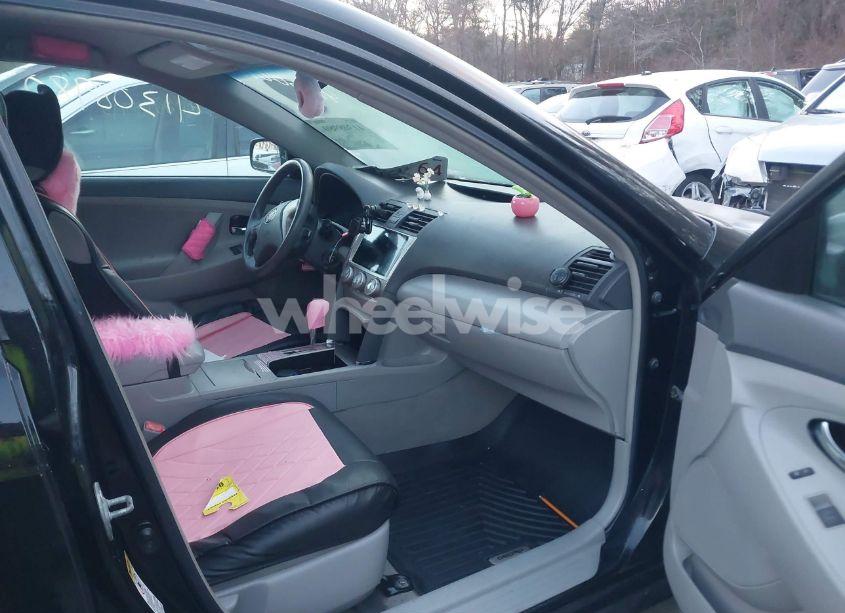 Photo 5 of 2010 Toyota Camry LE (VIN 4T4BF3EK5AR031310)