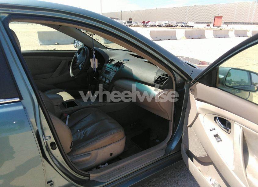 Photo 5 of 2010 Toyota Camry LE (VIN 4T4BF3EK5AR032490)