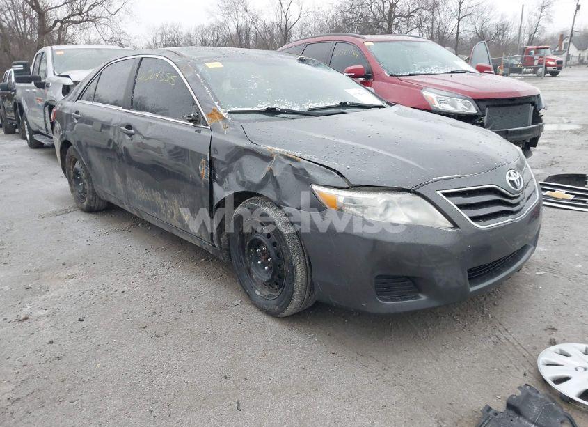2010 Toyota Camry LE (VIN 4T4BF3EK5AR040816) main photo