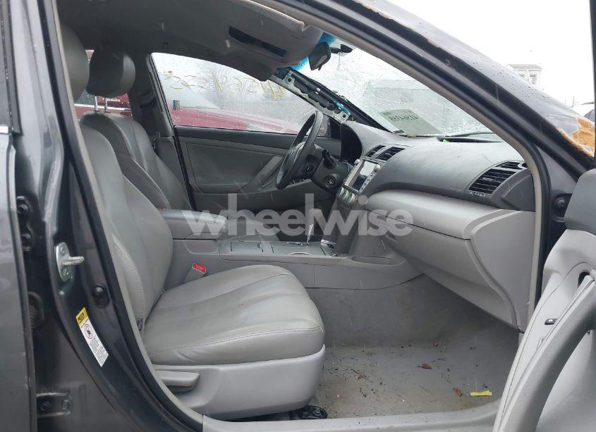 Photo 5 of 2010 Toyota Camry LE (VIN 4T4BF3EK5AR040816)