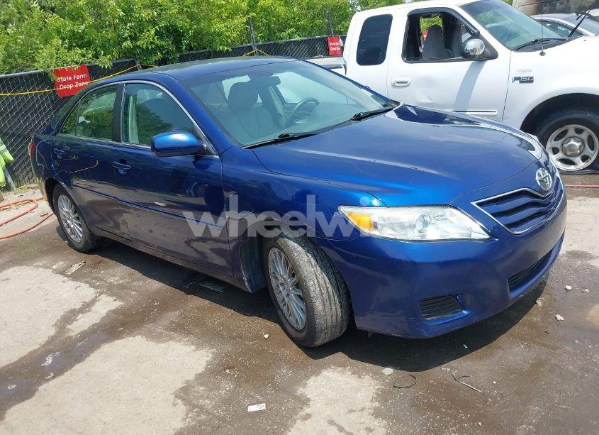 2010 Toyota Camry LE (VIN 4T4BF3EK5AR045479) main photo