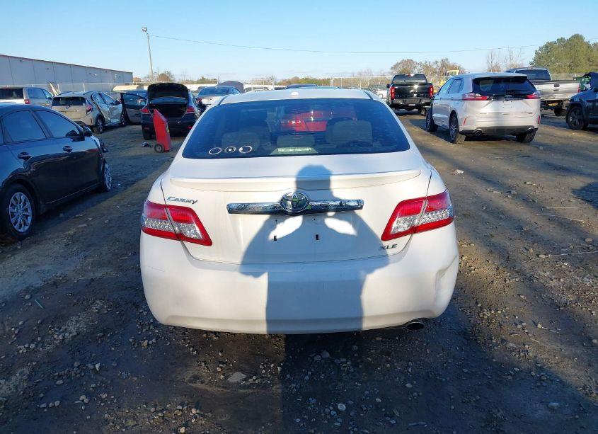 Photo 16 of 2010 Toyota Camry XLE (VIN 4T4BF3EK5AR051654)