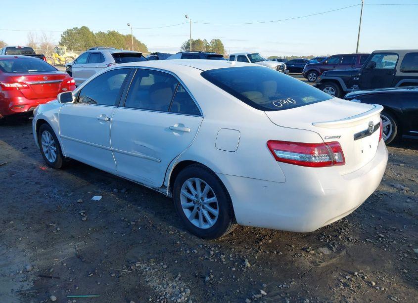 Photo 3 of 2010 Toyota Camry XLE (VIN 4T4BF3EK5AR051654)