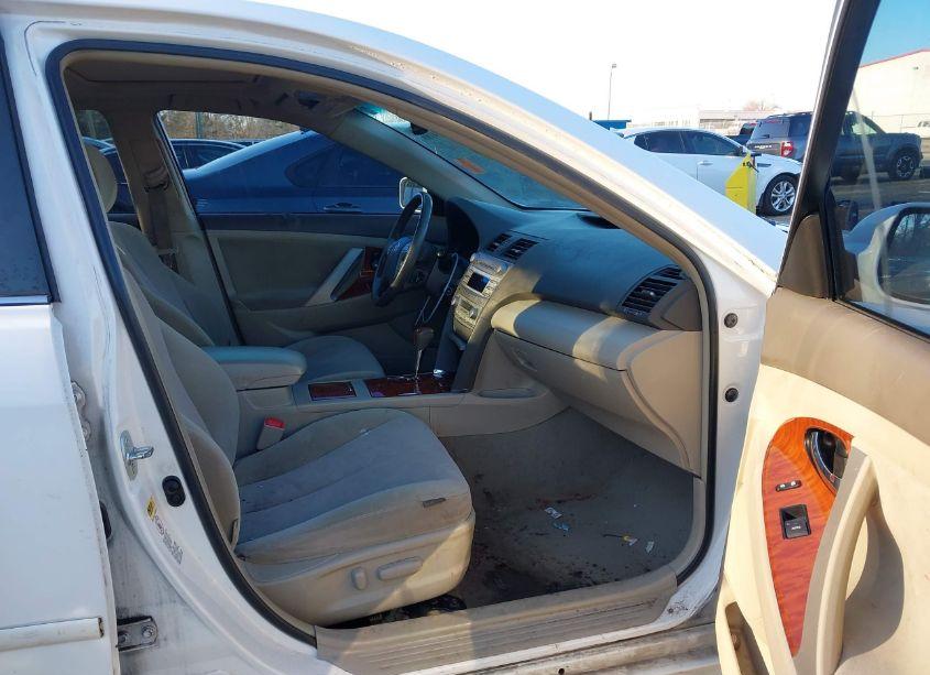 Photo 5 of 2010 Toyota Camry XLE (VIN 4T4BF3EK5AR051654)