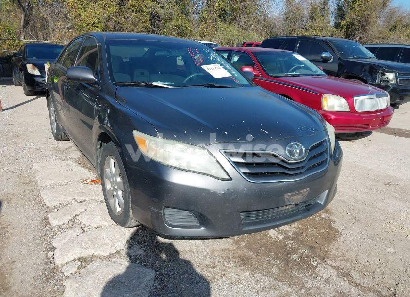 2010 Toyota Camry LE (VIN 4T4BF3EK5AR061729) main photo