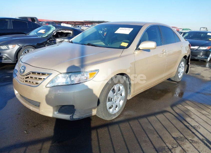 Photo 2 of 2010 Toyota Camry (VIN 4T4BF3EK5AR068101)