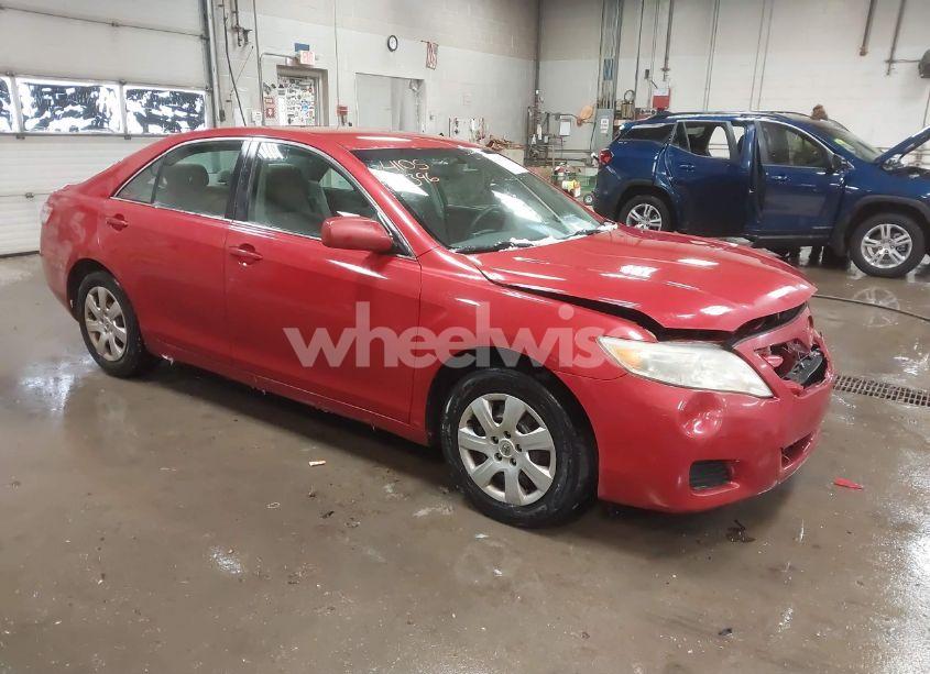 2010 Toyota Camry LE (VIN 4T4BF3EK5AR068146) main photo