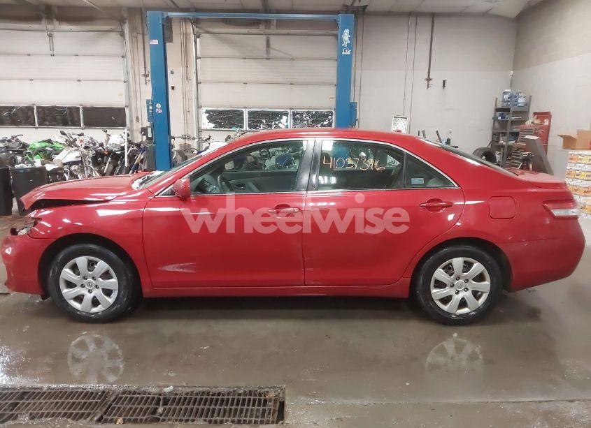 Photo 14 of 2010 Toyota Camry LE (VIN 4T4BF3EK5AR068146)