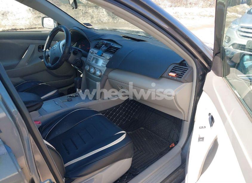 Photo 5 of 2011 Toyota Camry LE (VIN 4T4BF3EK5BR095008)