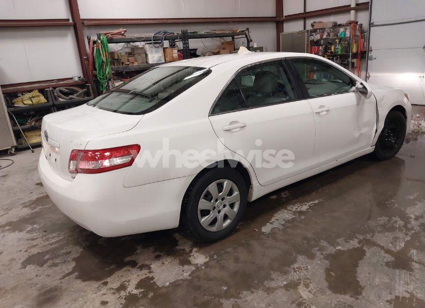 Photo 4 of 2011 Toyota Camry LE (VIN 4T4BF3EK5BR106945)