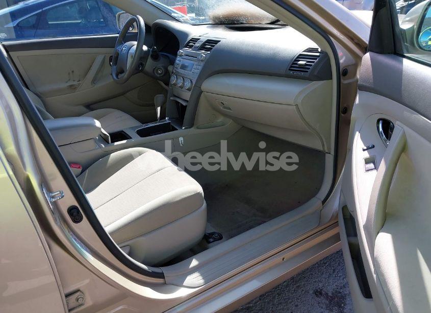 Photo 5 of 2011 Toyota Camry LE (VIN 4T4BF3EK5BR128153)