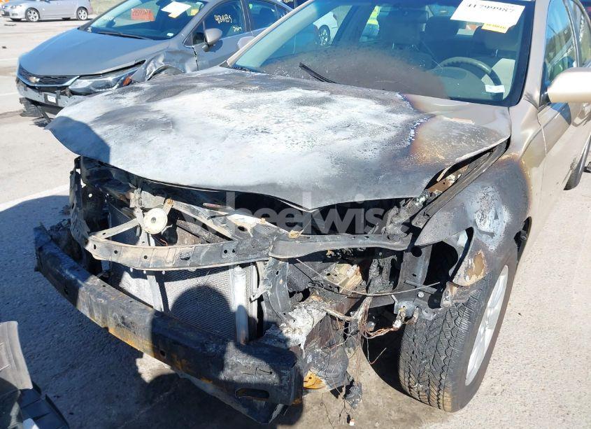 Photo 6 of 2011 Toyota Camry LE (VIN 4T4BF3EK5BR128153)