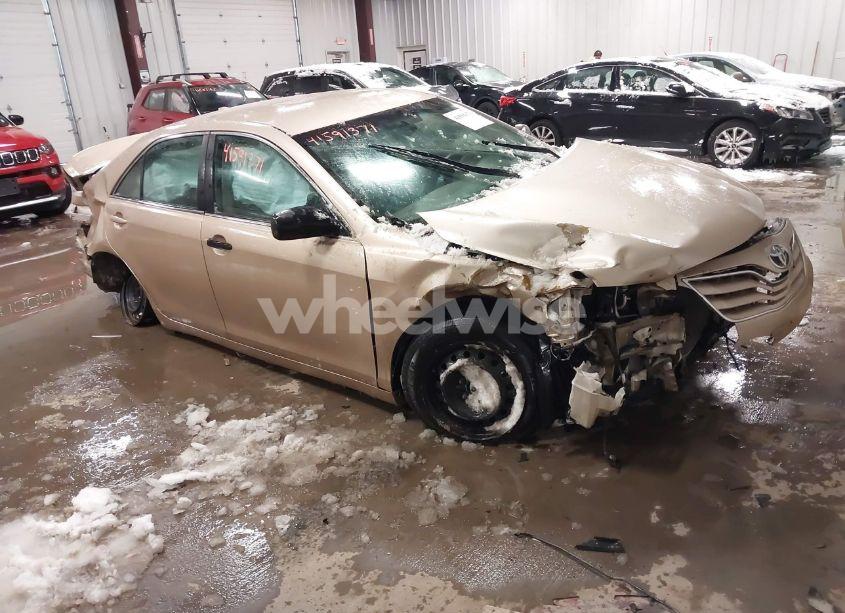 2011 Toyota Camry LE (VIN 4T4BF3EK5BR147365) main photo