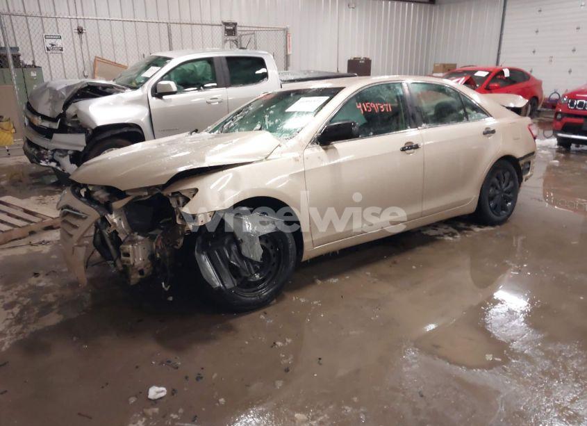 Photo 2 of 2011 Toyota Camry LE (VIN 4T4BF3EK5BR147365)