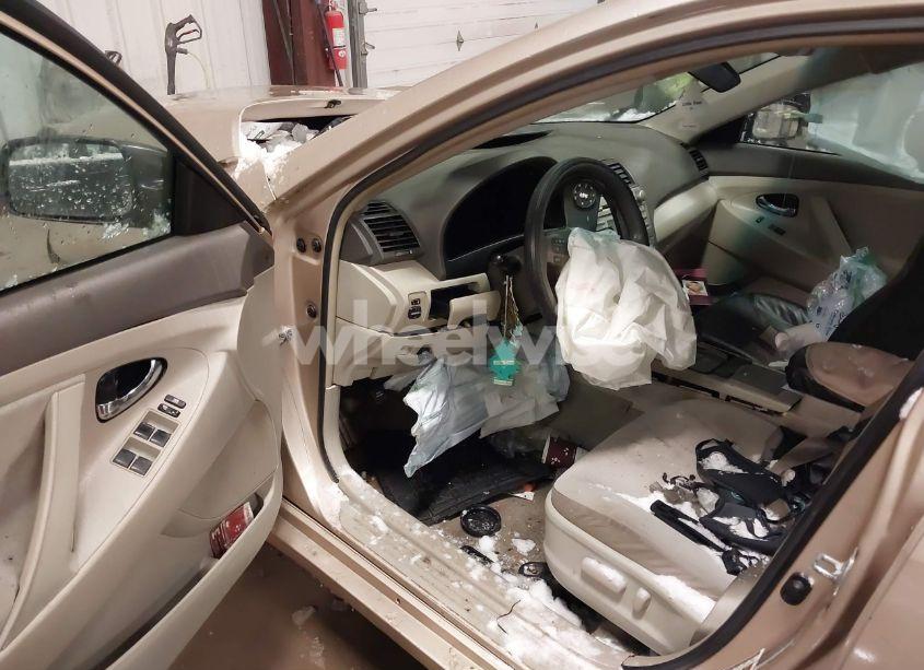 Photo 5 of 2011 Toyota Camry LE (VIN 4T4BF3EK5BR147365)