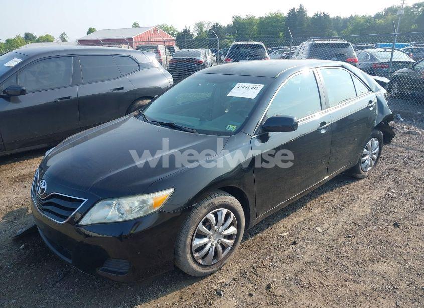 Photo 2 of 2011 Toyota Camry (VIN 4T4BF3EK5BR159399)
