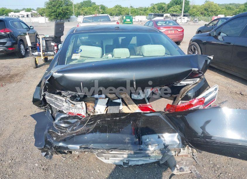 Photo 6 of 2011 Toyota Camry (VIN 4T4BF3EK5BR159399)