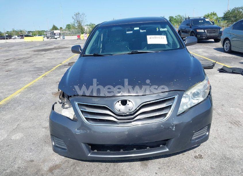 Photo 11 of 2011 Toyota Camry LE (VIN 4T4BF3EK5BR171794)