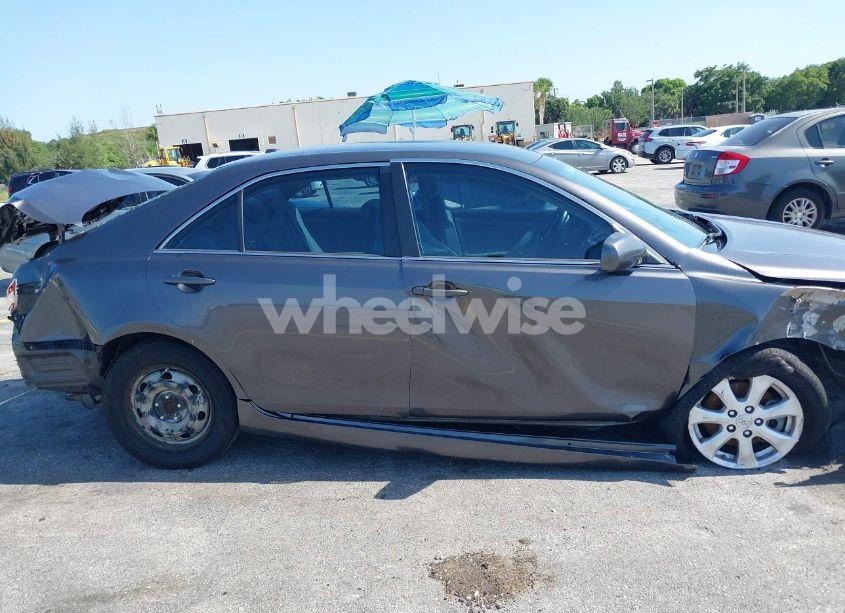 Photo 12 of 2011 Toyota Camry LE (VIN 4T4BF3EK5BR171794)