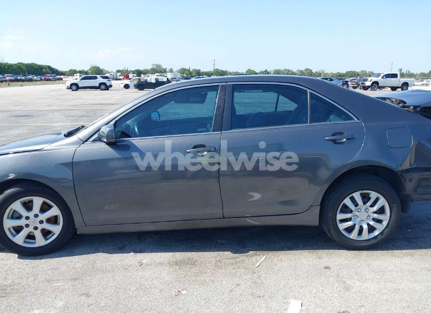 Photo 13 of 2011 Toyota Camry LE (VIN 4T4BF3EK5BR171794)